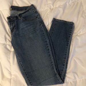 Old Navy Jeans - Old Navy Diva skinny jeans, size 4 short Old Navy Jeans - Old Navy Diva skinny jeans, size 4 short